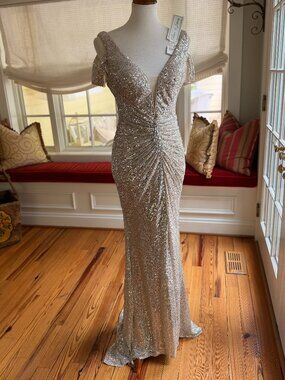 Dave & Johnny Style 8750 Silver Beaded Formal Dress - Size 3/4